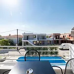 Danai & Palm Complex By Horizon Homes * Ofrínion