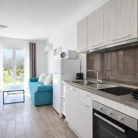 Danai & Palm Complex By Horizon Homes Apartment Ofrinion