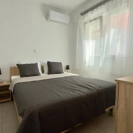 Danai & Palm Complex By Horizon Homes