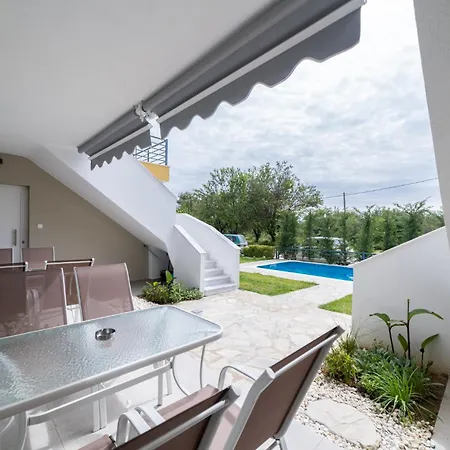 Danai & Palm Complex By Horizon Homes Apartment Ofrinion