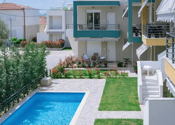 Danai & Palm Complex By Horizon Homes * Ofrínion