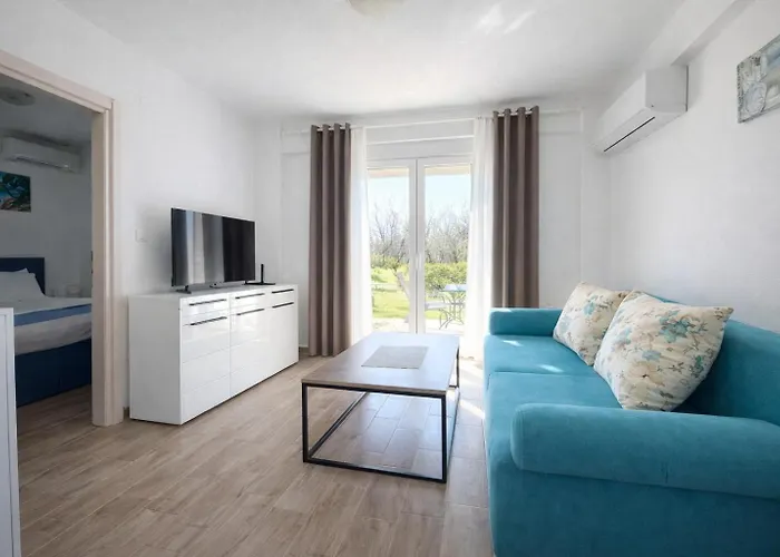Danai & Palm Complex By Horizon Homes *